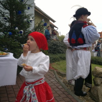 Martin Špaček - pohošťéní u stárků na Kunovských hodách 2014